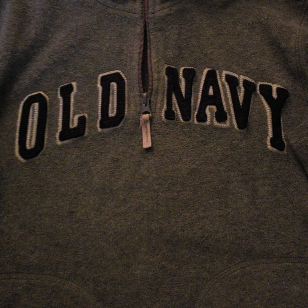 OLD NAVY SWEATER SZ L